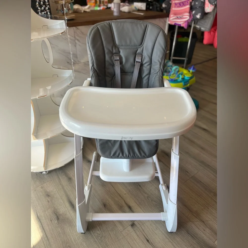 Joovy Foodoo high chair grey